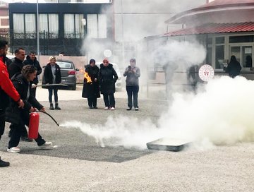 Kastamonu kredi yurdunda yangı tatbikatı (1)