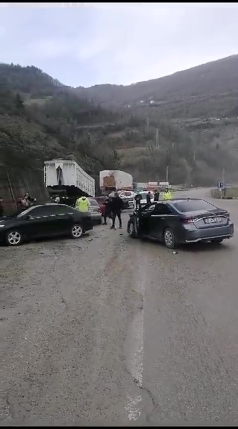 Kastamonu’da Zincirleme Trafik Kazası