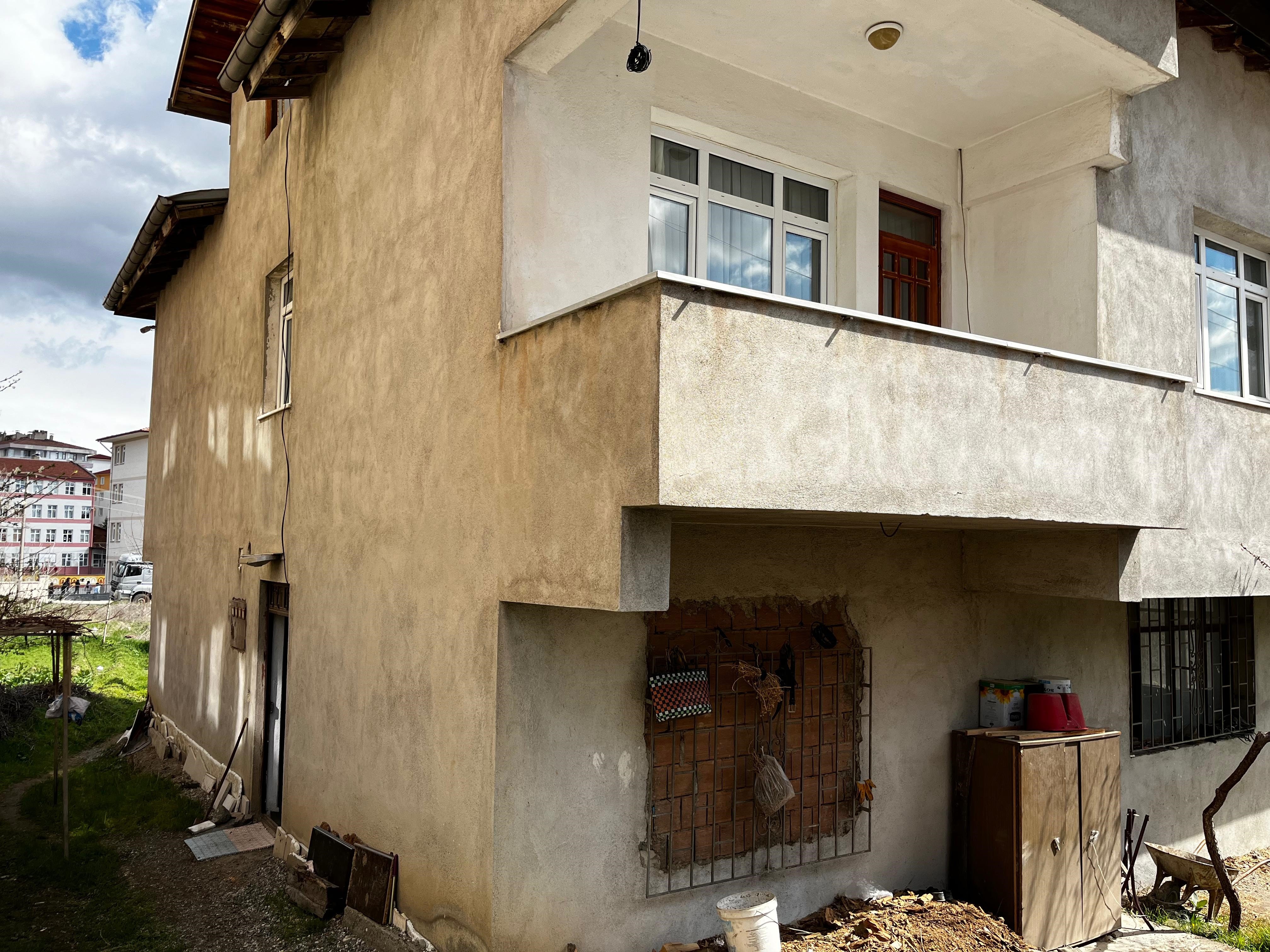 Kastamonu’nun Tosya Ilçesinde Sobadan Sızan Karbonmonoksit Gazından Zehirlenen Yaşlı Çift, Hayatını Kaybetti. (1)