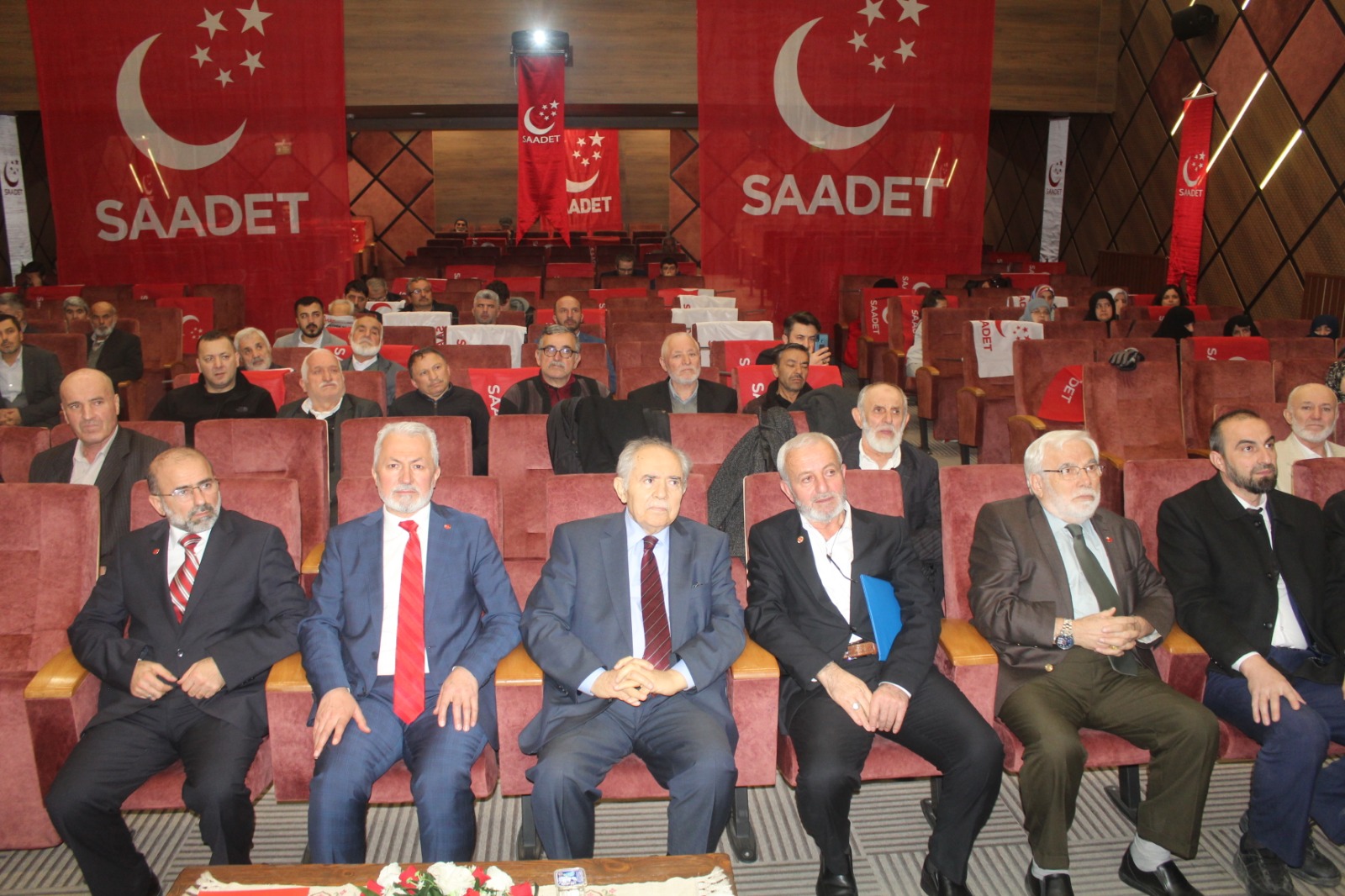 Saadetpartisiadaytanıtımtoplantısı (1)