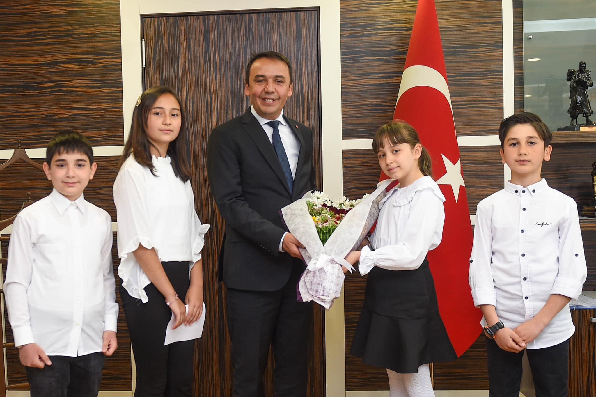 Başkan Hasan Baltacı Çocuklara Söz Verdi (2)