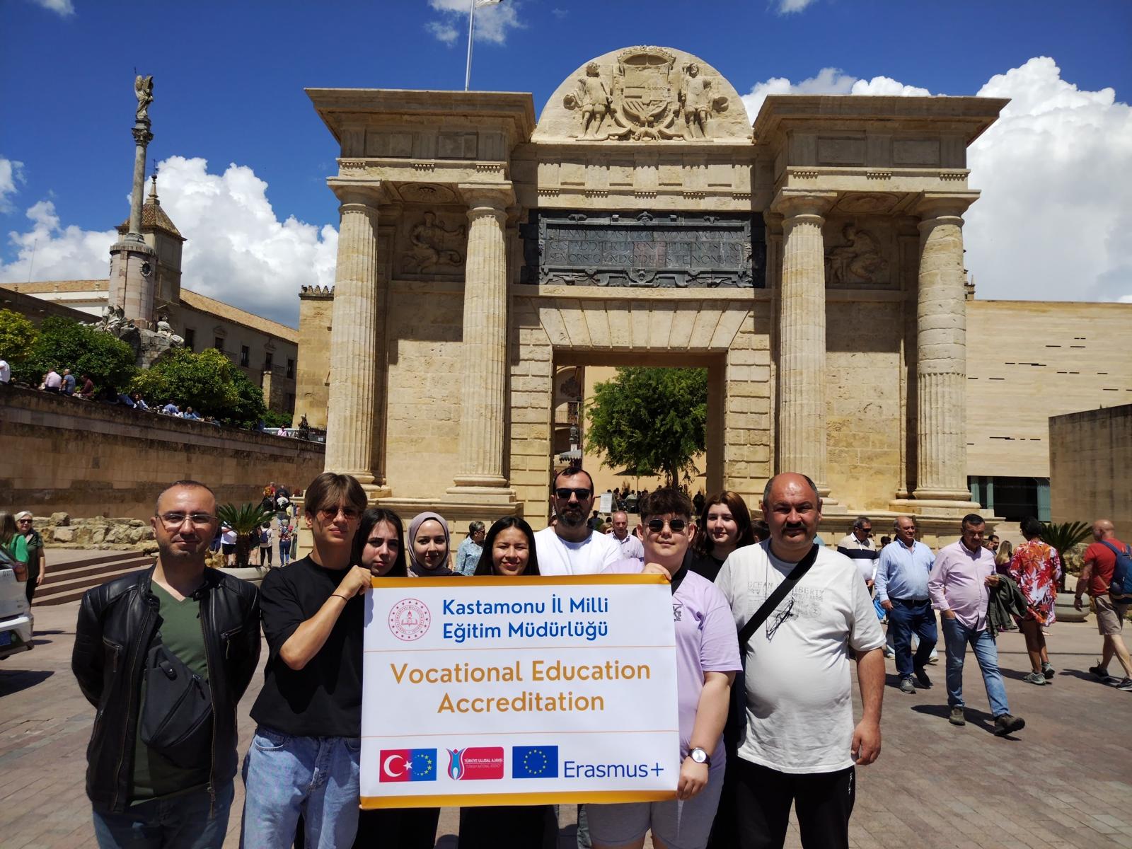 Cideli Öğrenciler İspanya'nın Lezzet Dolu Mutfaklarını Keşfetti (7)