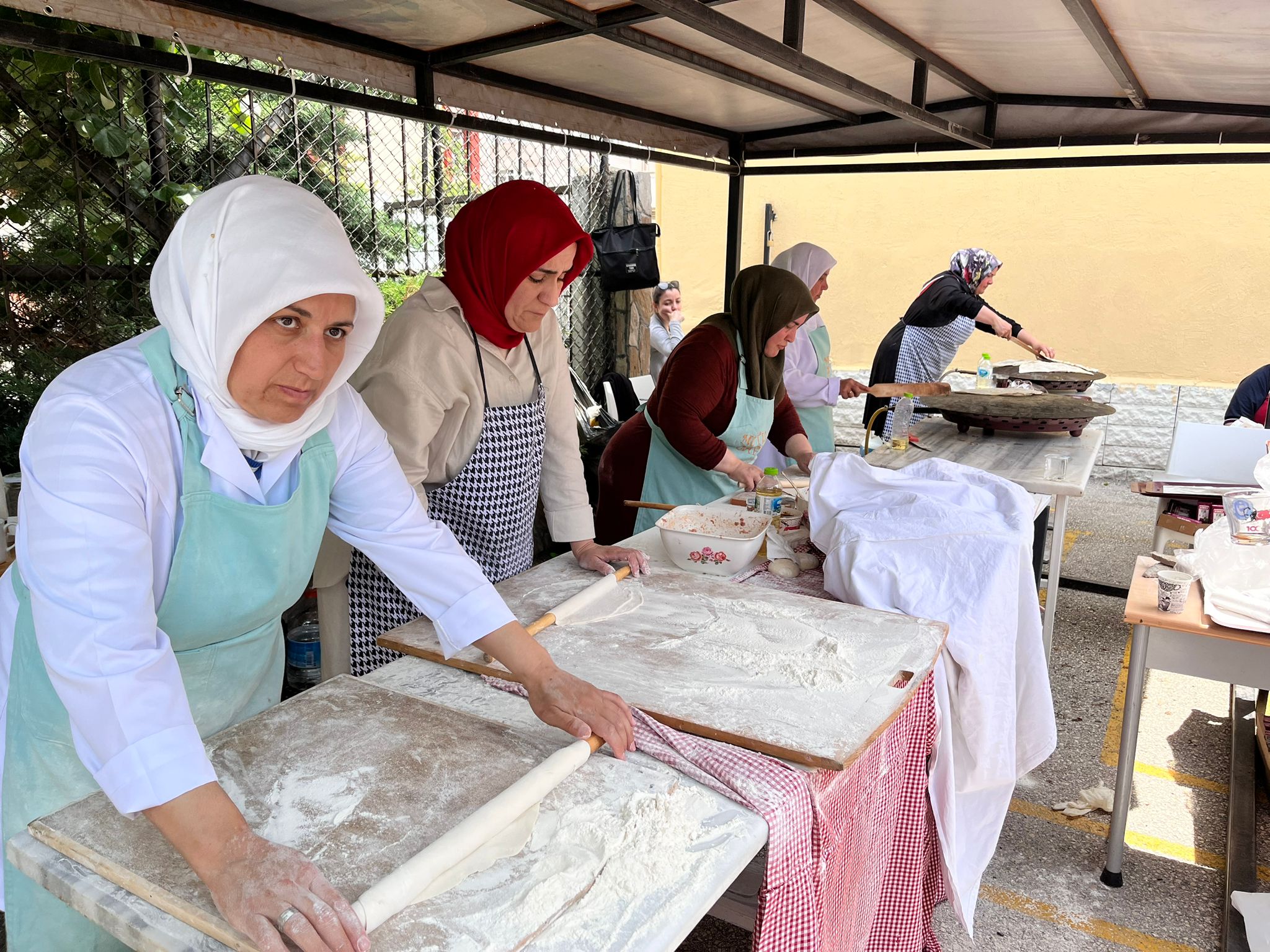 İhsan Ozanoğlu Kermesi Kalpleri Isıttı! (1)