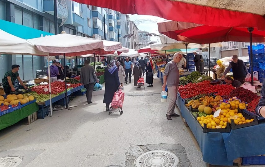 Kastamonu Salı Pazarında Sebze Ve Meyve Fiyatlarında Düşüş (2)