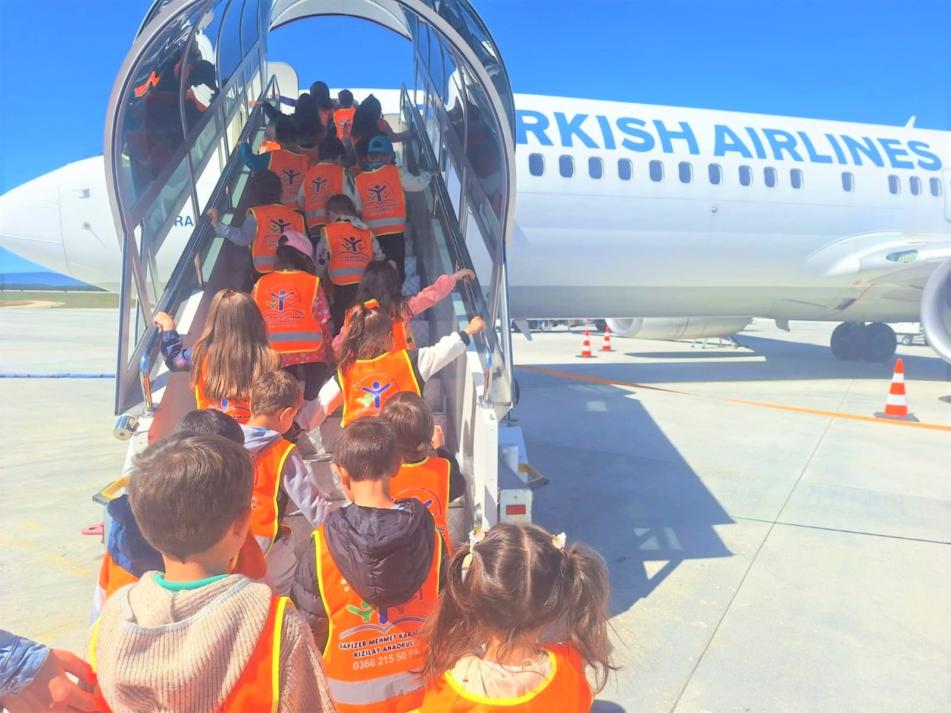 Kastamonu’da Öğrenciler Havaalanını Keşfediyor! (1)