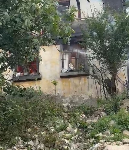 Kastamonu'da Çıkan Yangında Ahşap Ev Küle Döndü, 3 Kişi Yaralandı (3)