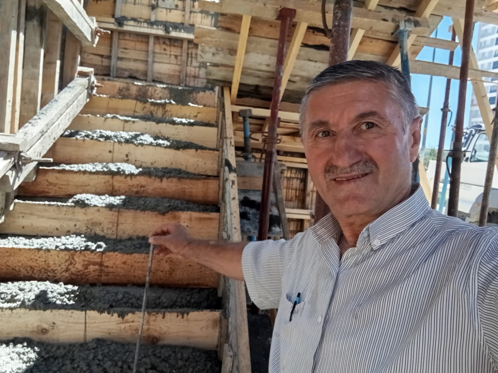 Arif Uysal Camii ve Kur'an Kursu