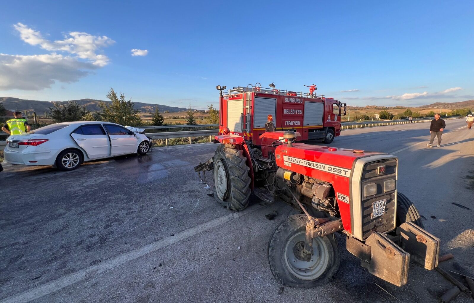 Çorum'da feci kaza: 1 ölü 4 yaralı! - Kastamonu İstiklal Gazetesi