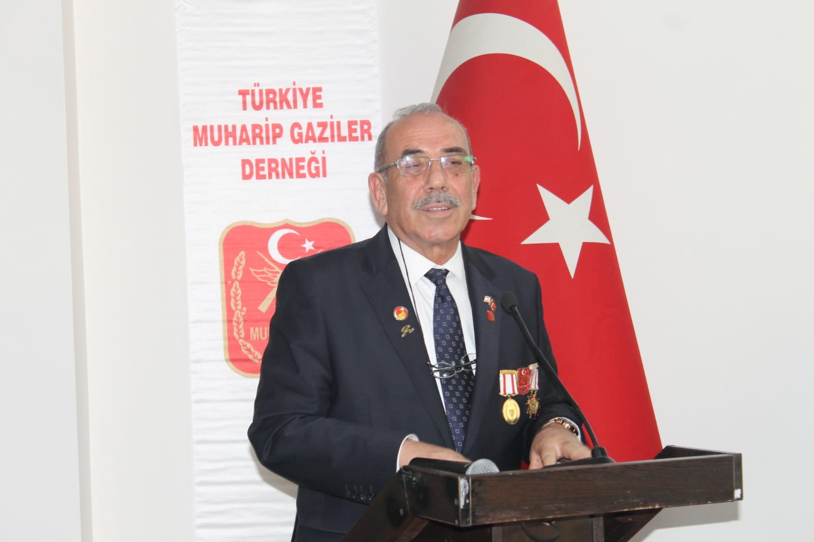 Gazilerimiz Özür Bekliyor-1