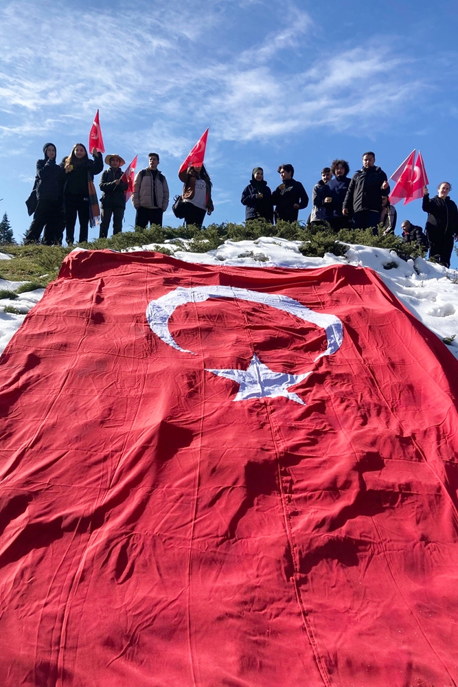 101 Öğrenci Hacet Zirvesine Tırmandı (1)