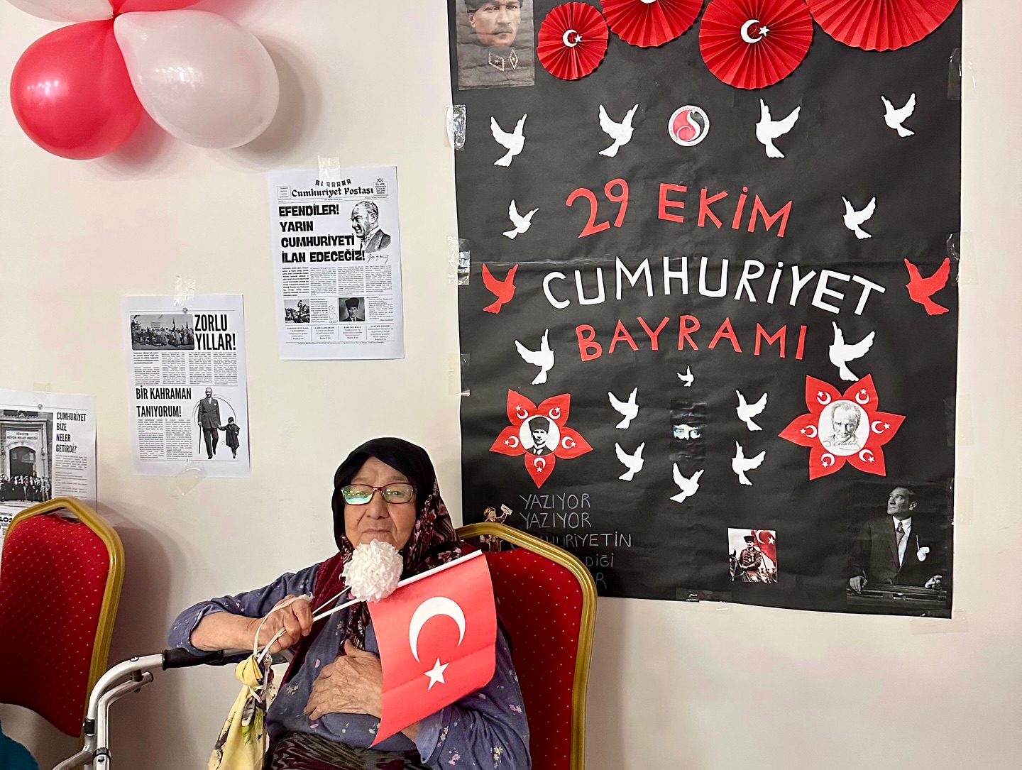 Cumhuriyet Bayramı’nın Coşkusu Huzurevinde Yaşandı (1)