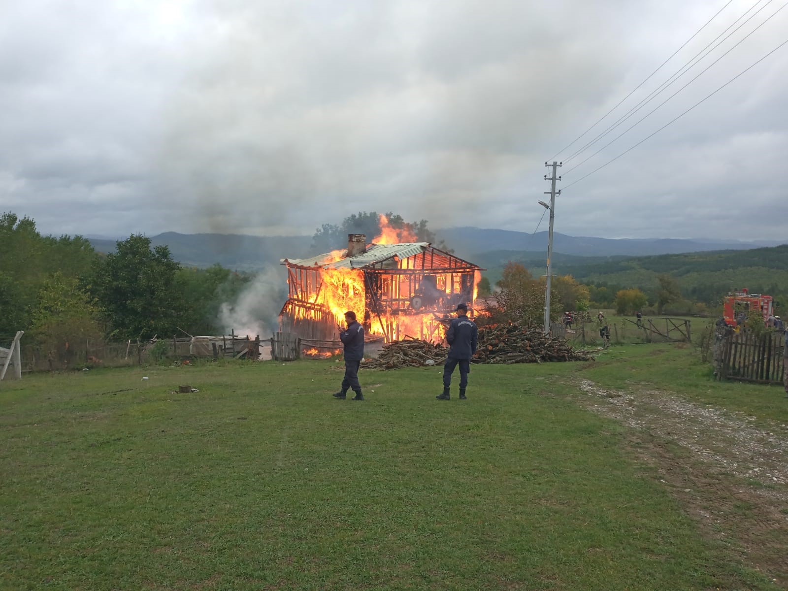 Kastamonu Daday Yangın Alevlere Teslim Oldu (2)