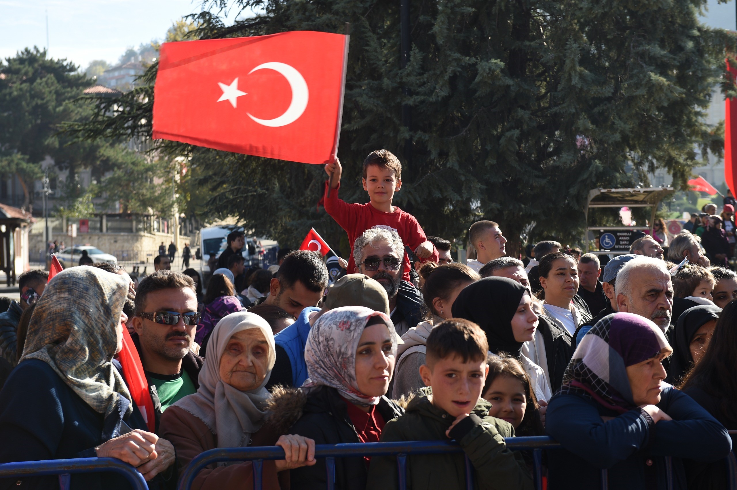 Komandolardan Alkış Toplayan Tusaş Pankartı (1)