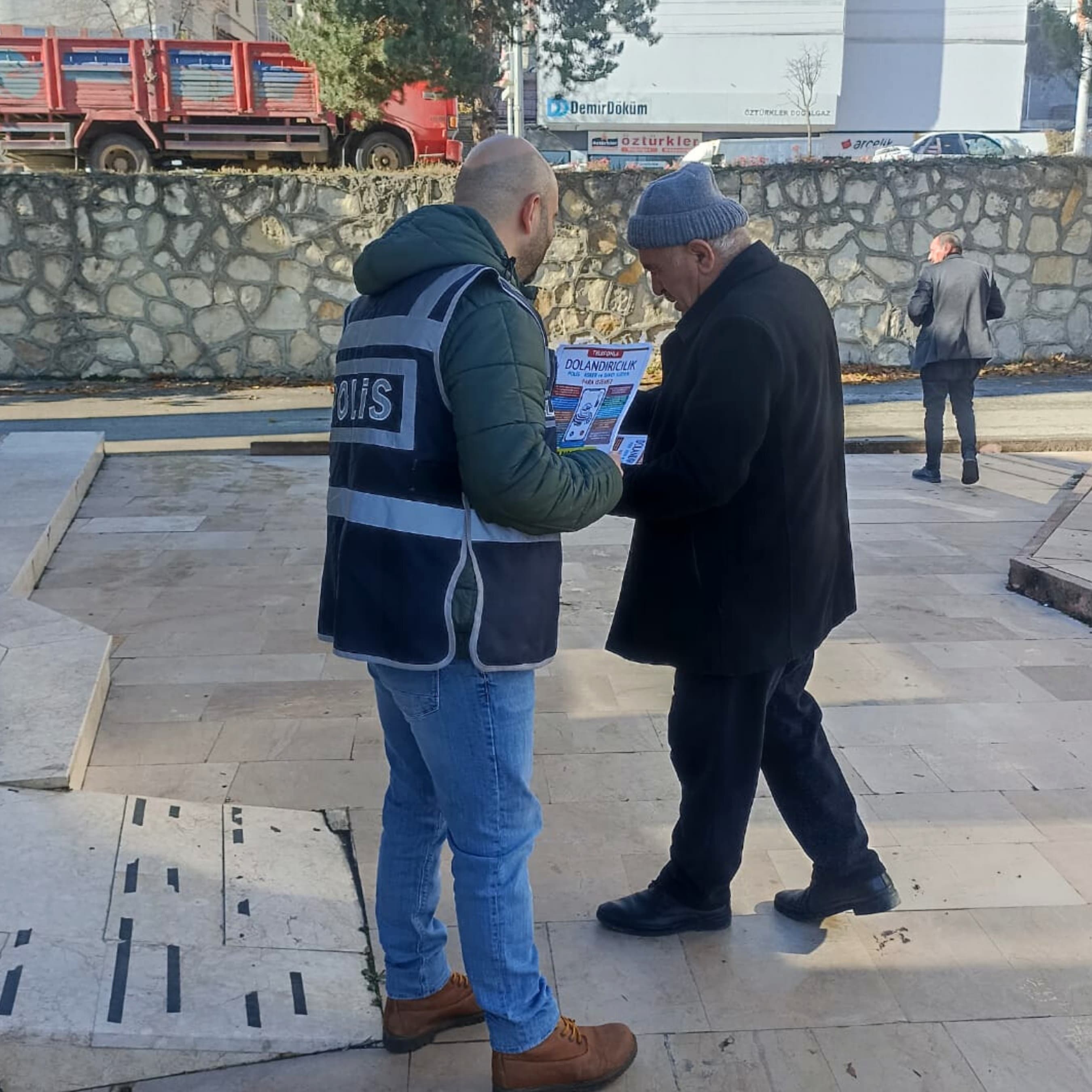 Kastamonu Emniyeti, Dolandırıcılık Tuzağına Karşı Sahada! (3)