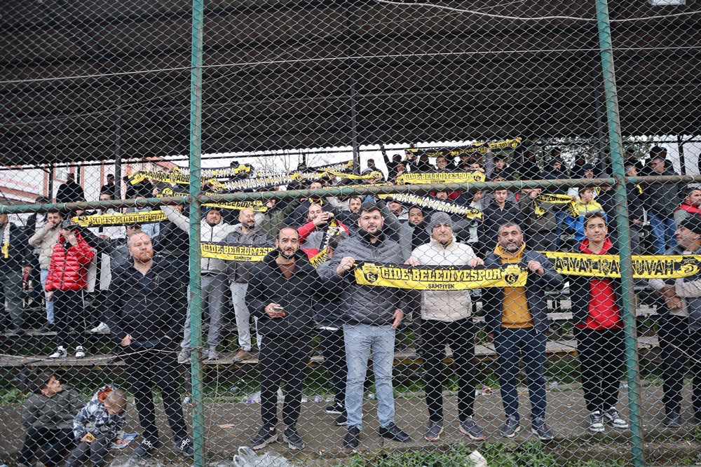 Cide Belediyespor Rekora Koşuyor! Taraftar