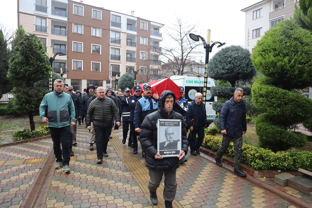 Cide’nin ‘Efsane Başkanı’ Memduh İmer Sonsuzluğa Uğurlandı Oğuz Tekin