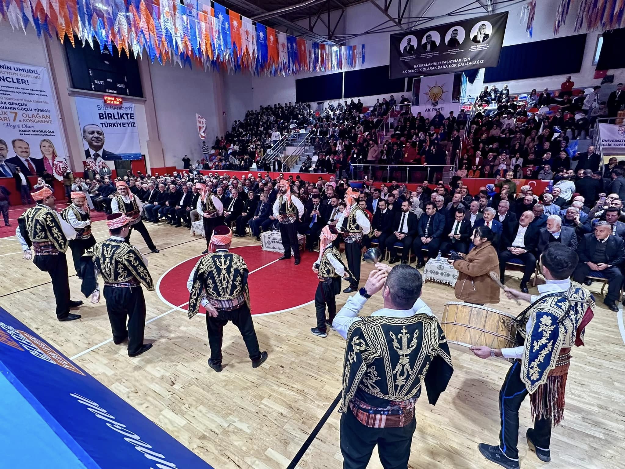 Kastamonu Ak Parti Gençlik Kolları Kongresi Hail Uluay