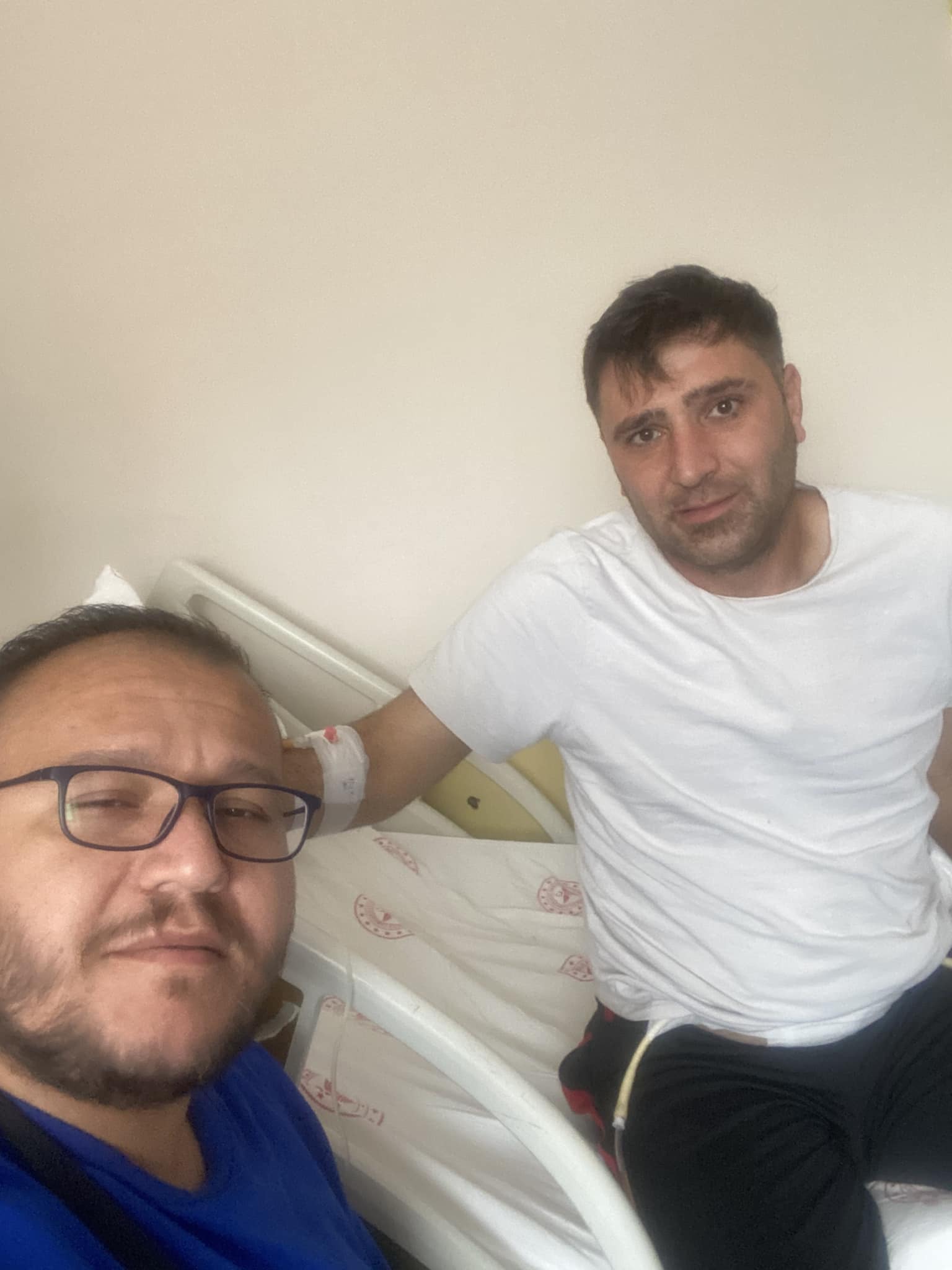 Takımımızın Amasraspor Ile Oynadığı Maçta Talihsiz Bir Sakatlık Geçiren Futbolcumuz Kadir Biçer Yoğun Bakımdan Çıktı Normal Odaya Alındı.