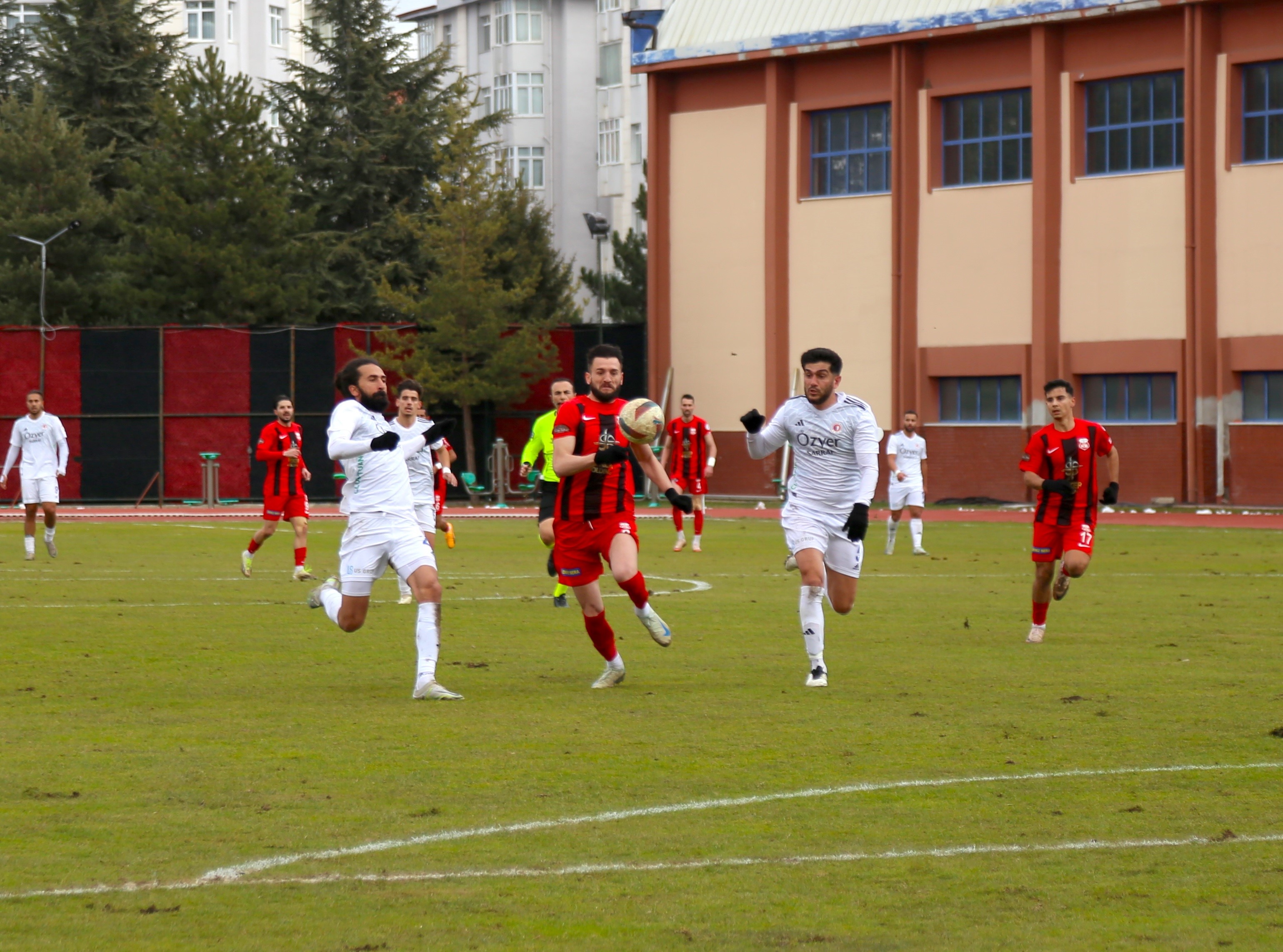 Ksk, Gazi Stadyumu'nda Üç Puanı Aldı (1)