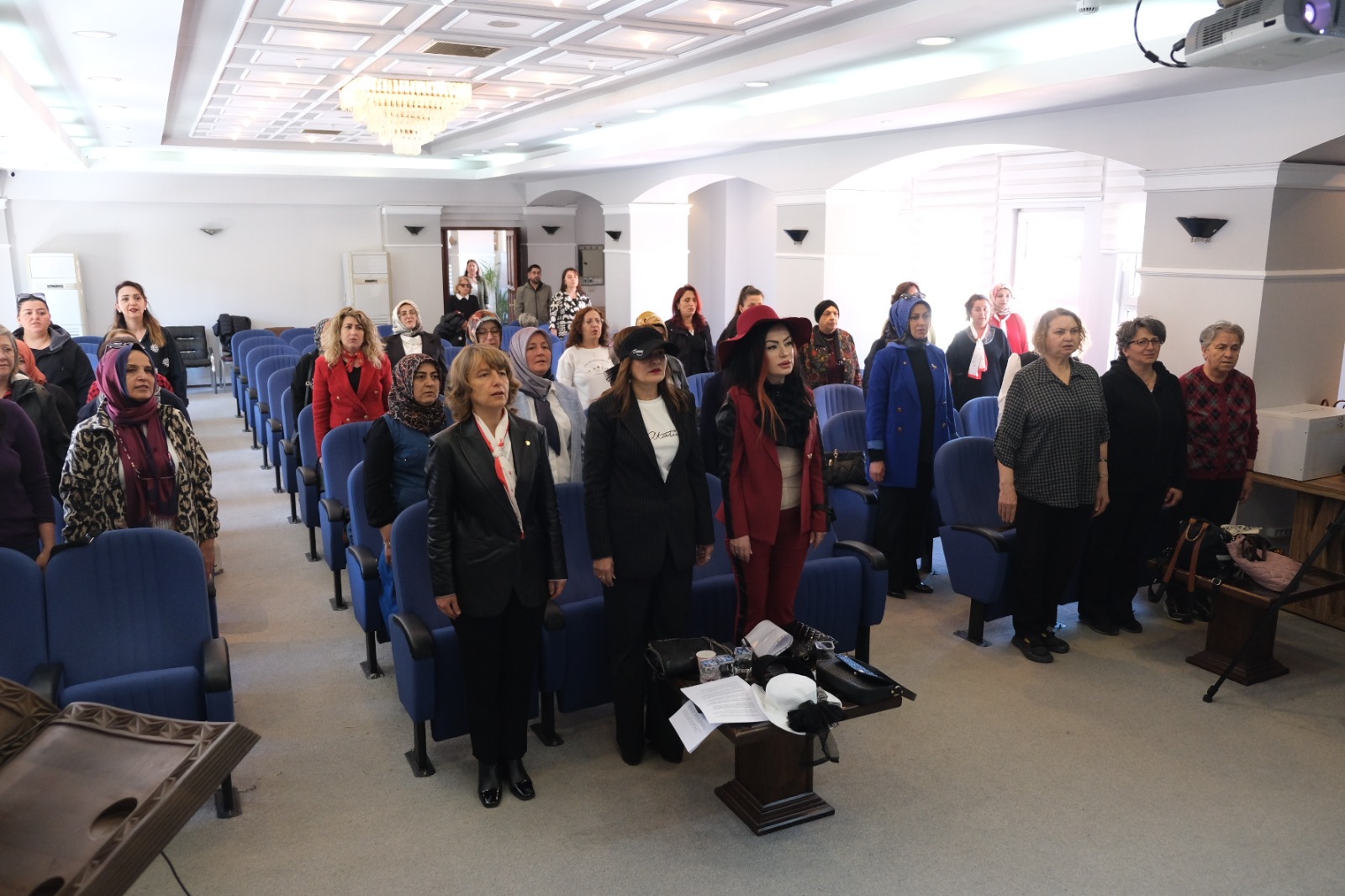 100. Yılda 100 Kadına 10 Meslek (1)