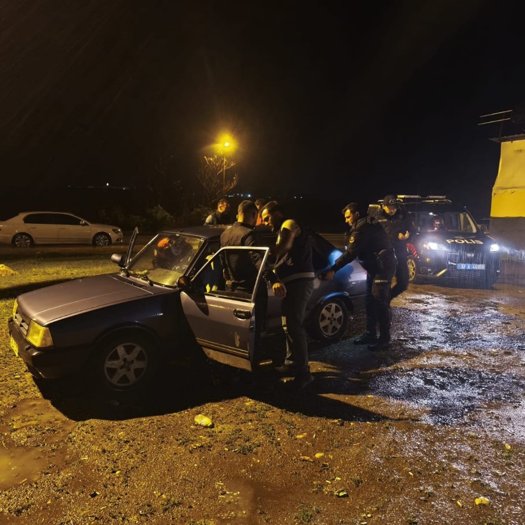 104 Şahıs Sorgulandı (1)