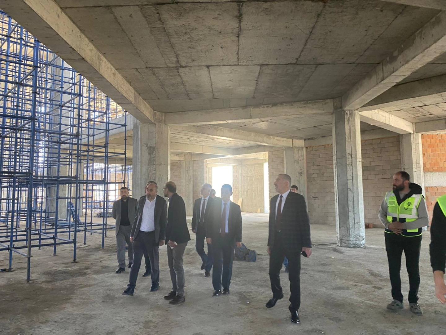 491498708 122249326640016552 4376378832261378964 N