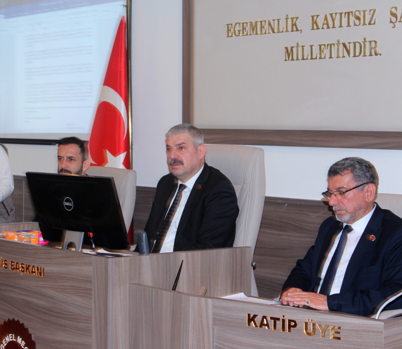 İ G M2