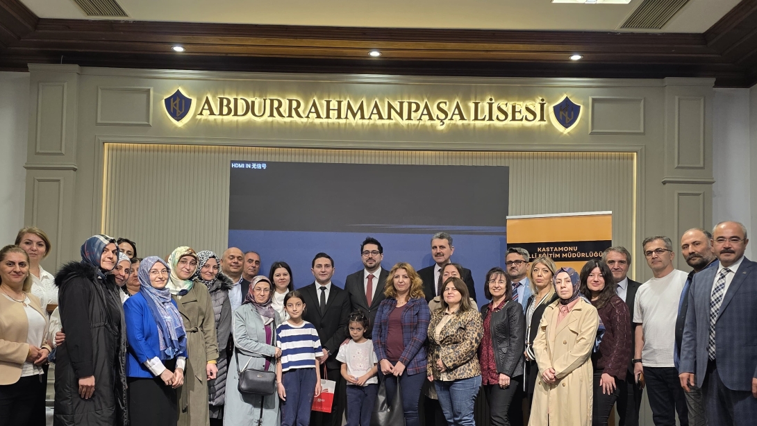 Kastamonu Halk Ozanını Dinledi (2)