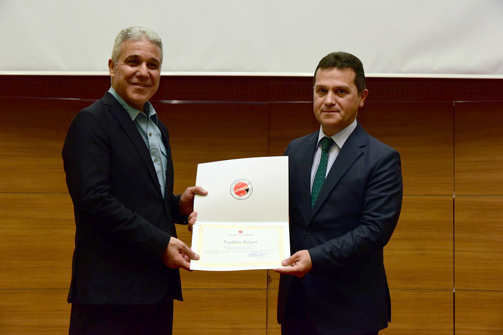 Kastamonu Üniversitesi’nde Dijitalleşen Dünya Konuşuldu