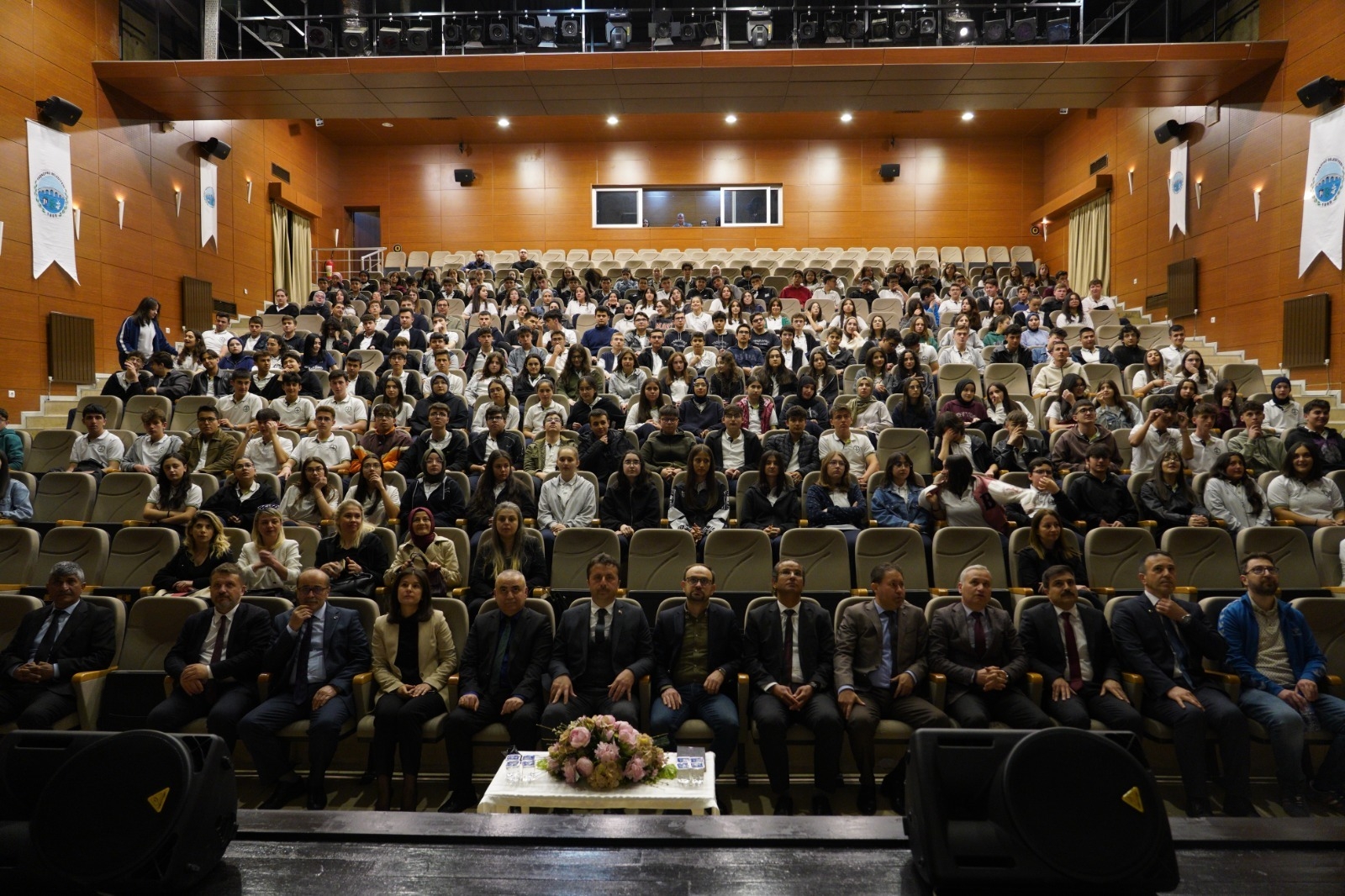 Kastamonu’da Liseli Gençler Bilim Panellerinde Buluştu (1)