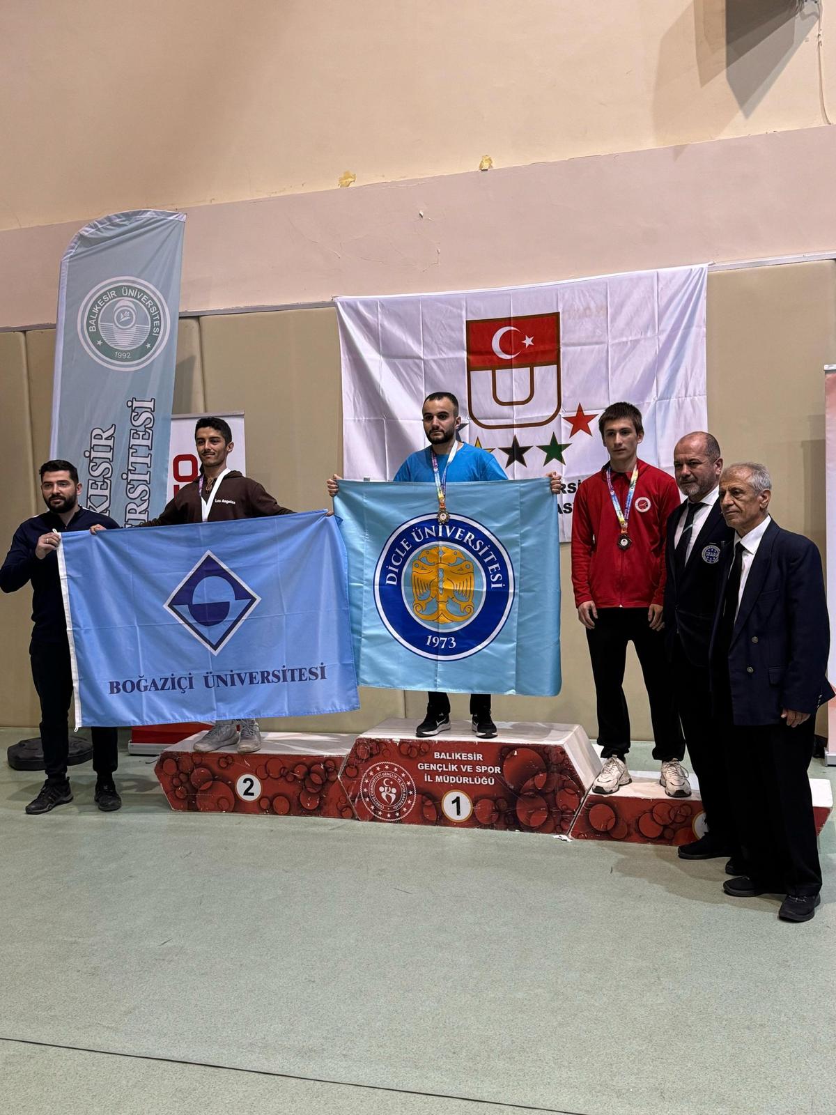 • Leon Spor Kulübü'nden Türkiye Şampiyonası’nda Madalya Yağmuru (1)