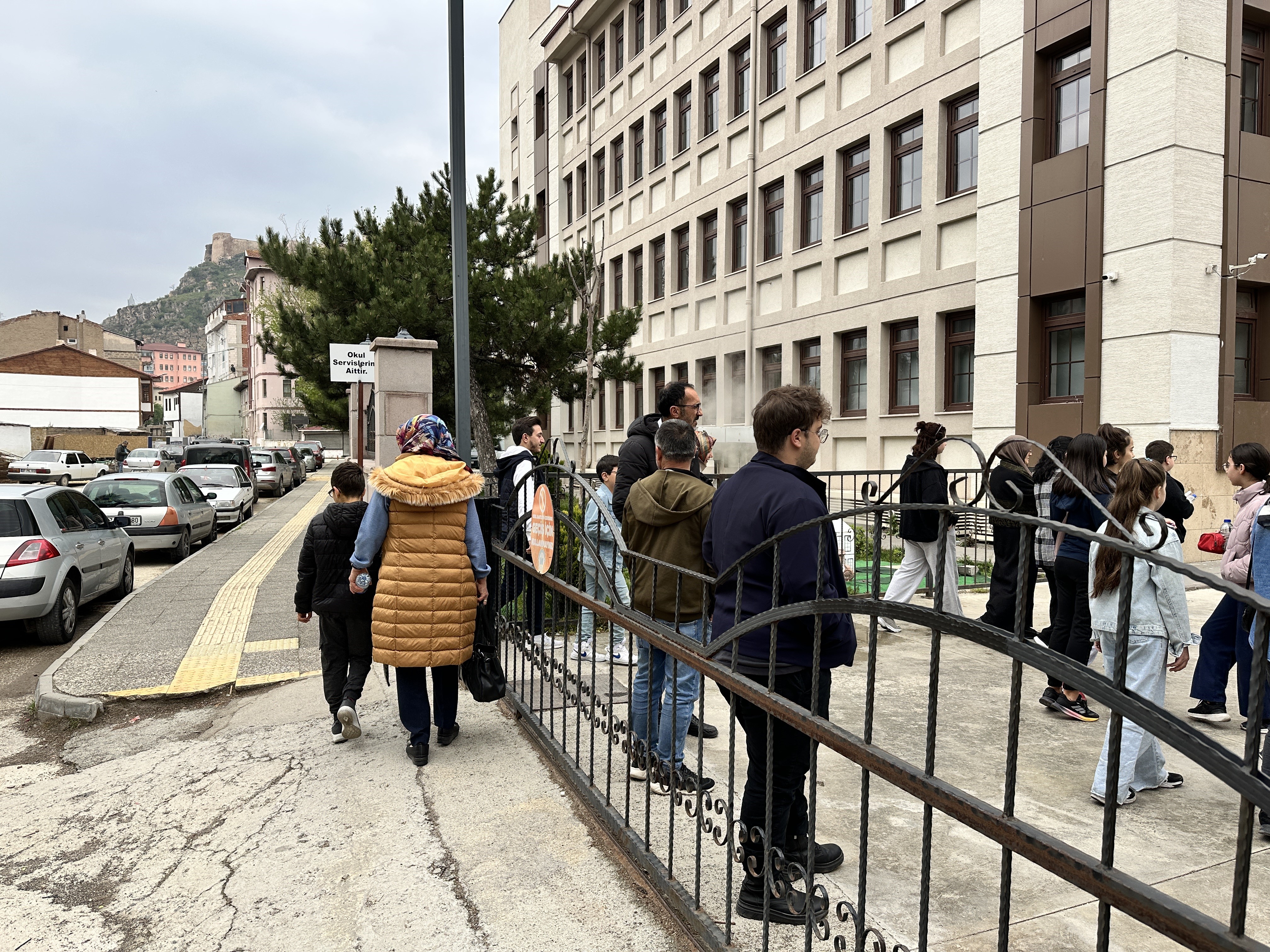 Öğrenciler Sınav Için Okulun Yolunu Tuttu!. (2)