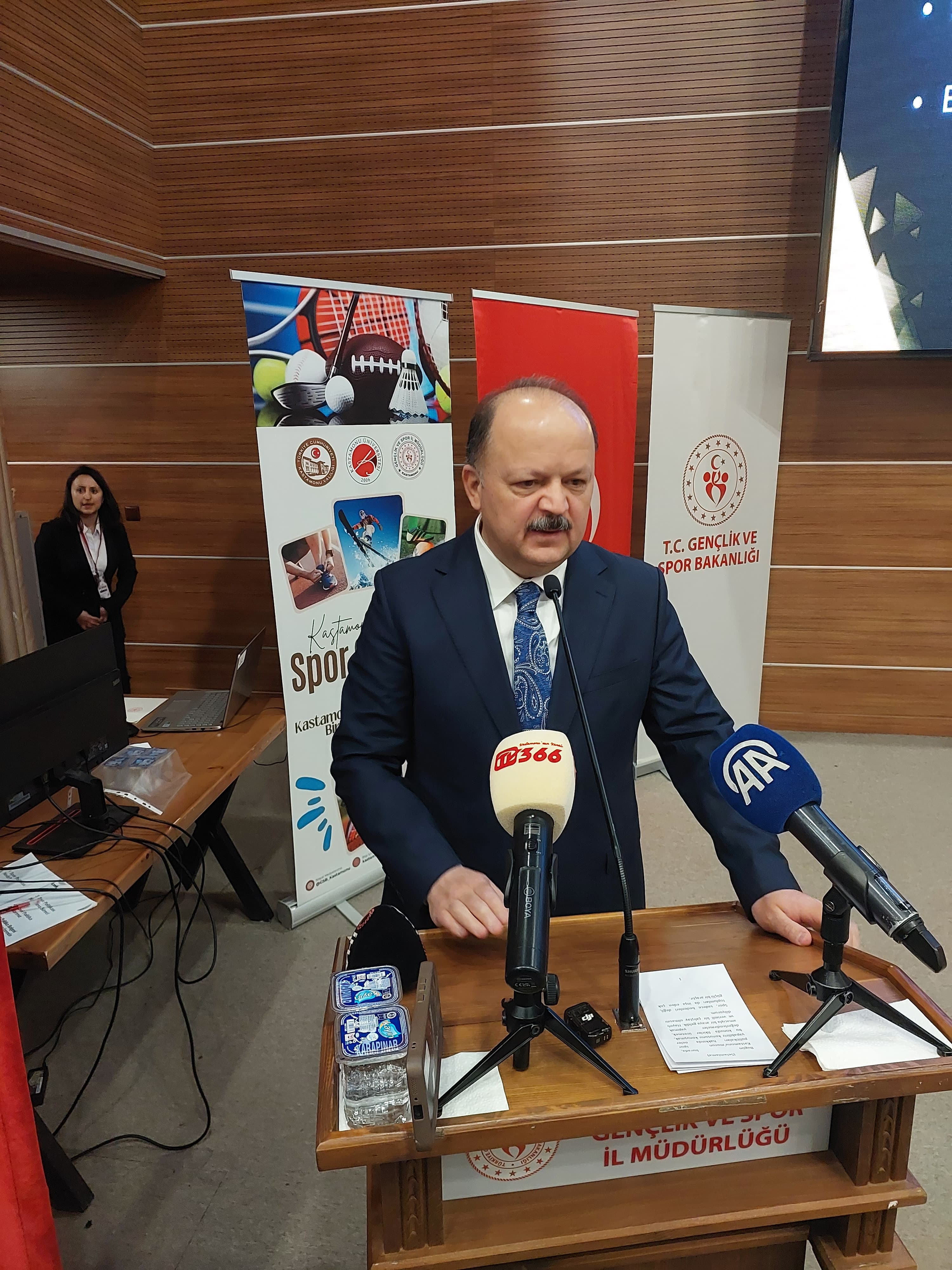 Vali Dallı;Sporun Her Dalında Imkanlar Sunan Bir Il (2)