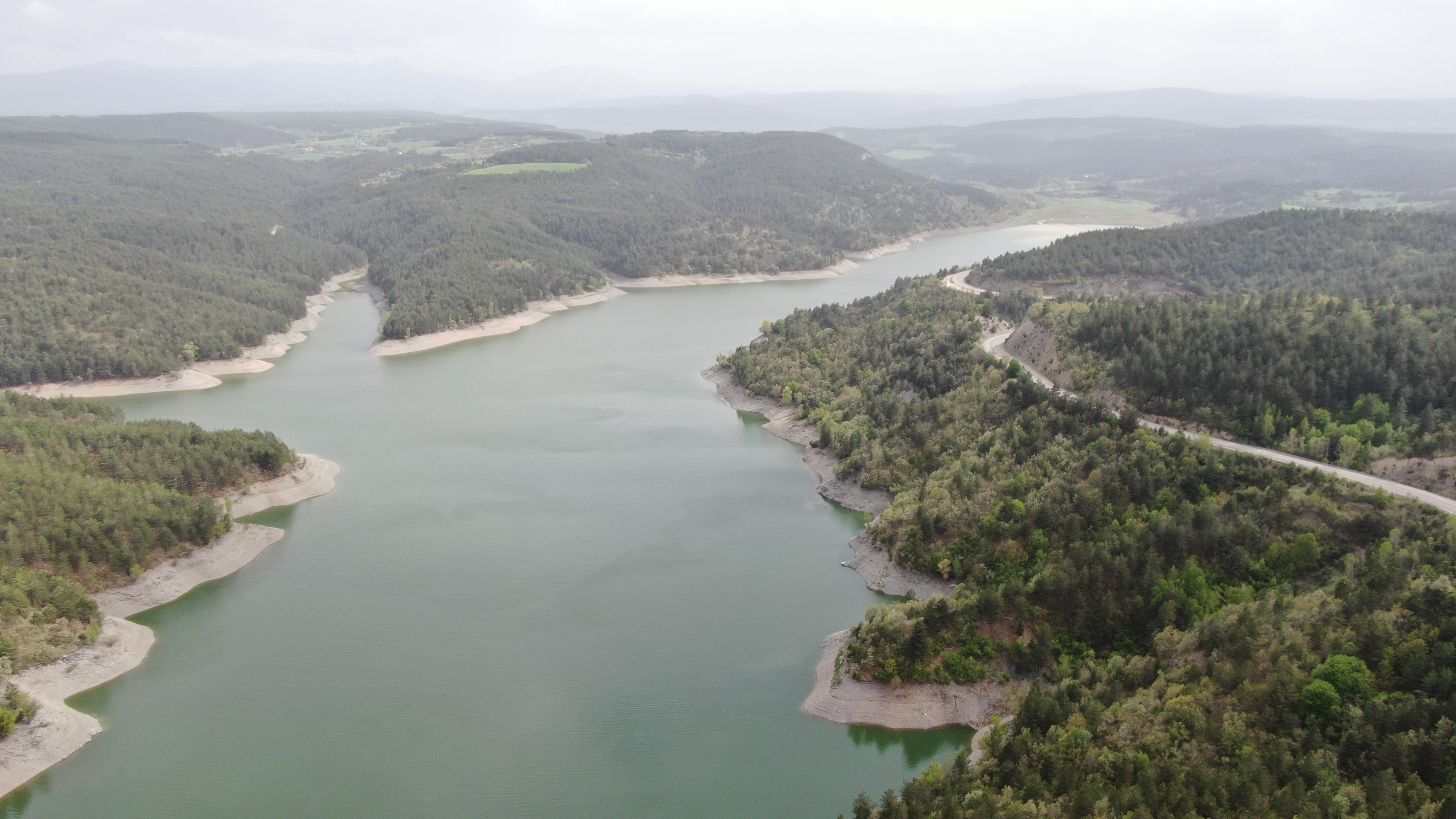 Su Seviyesi Yüzde 30'A Düştü, Baraj Havzası Yeşile Büründü (3)