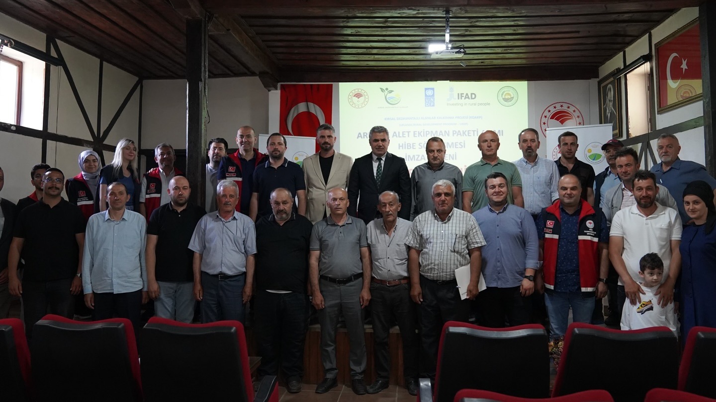 18471D5B D30F 45Ca Bff3 F50E061Fa385