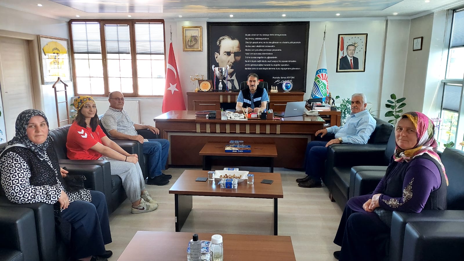 Cideli Şampiyon Memleketinde (2)
