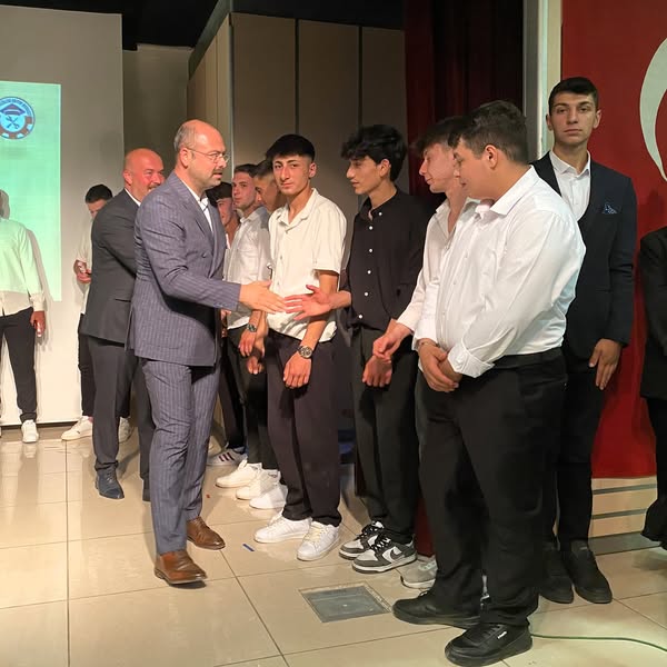 Geleceğin Ustaları Belgelerini Aldı (3)