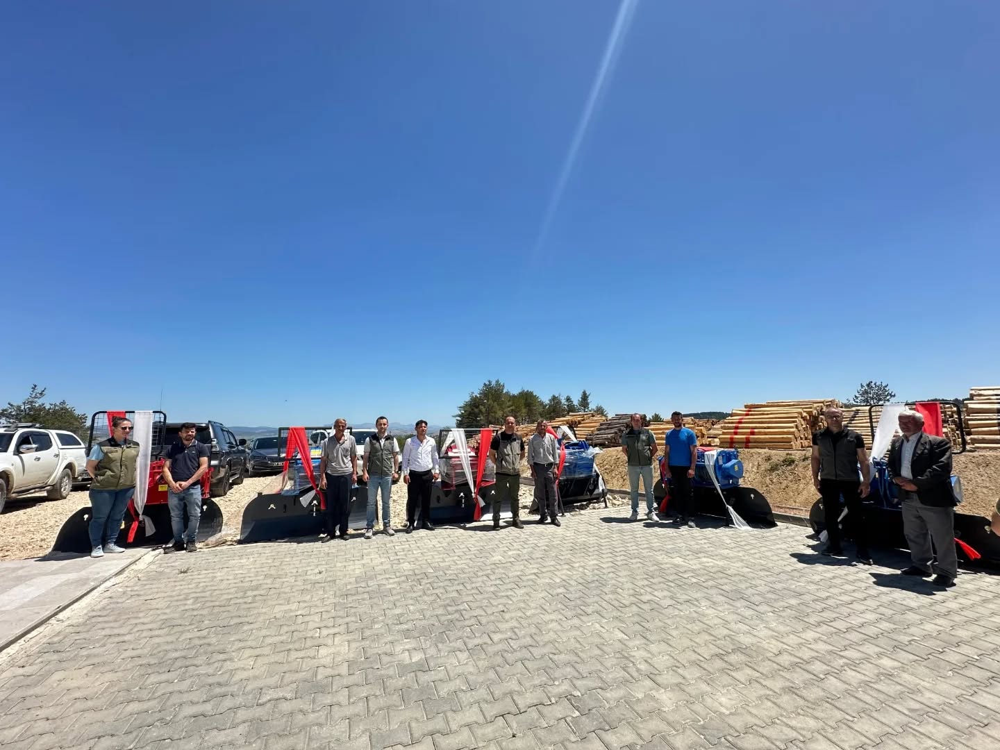 Kastamonu Orman Köylülerine Vinç Ve Traktörleri Teslim Edildi (2)