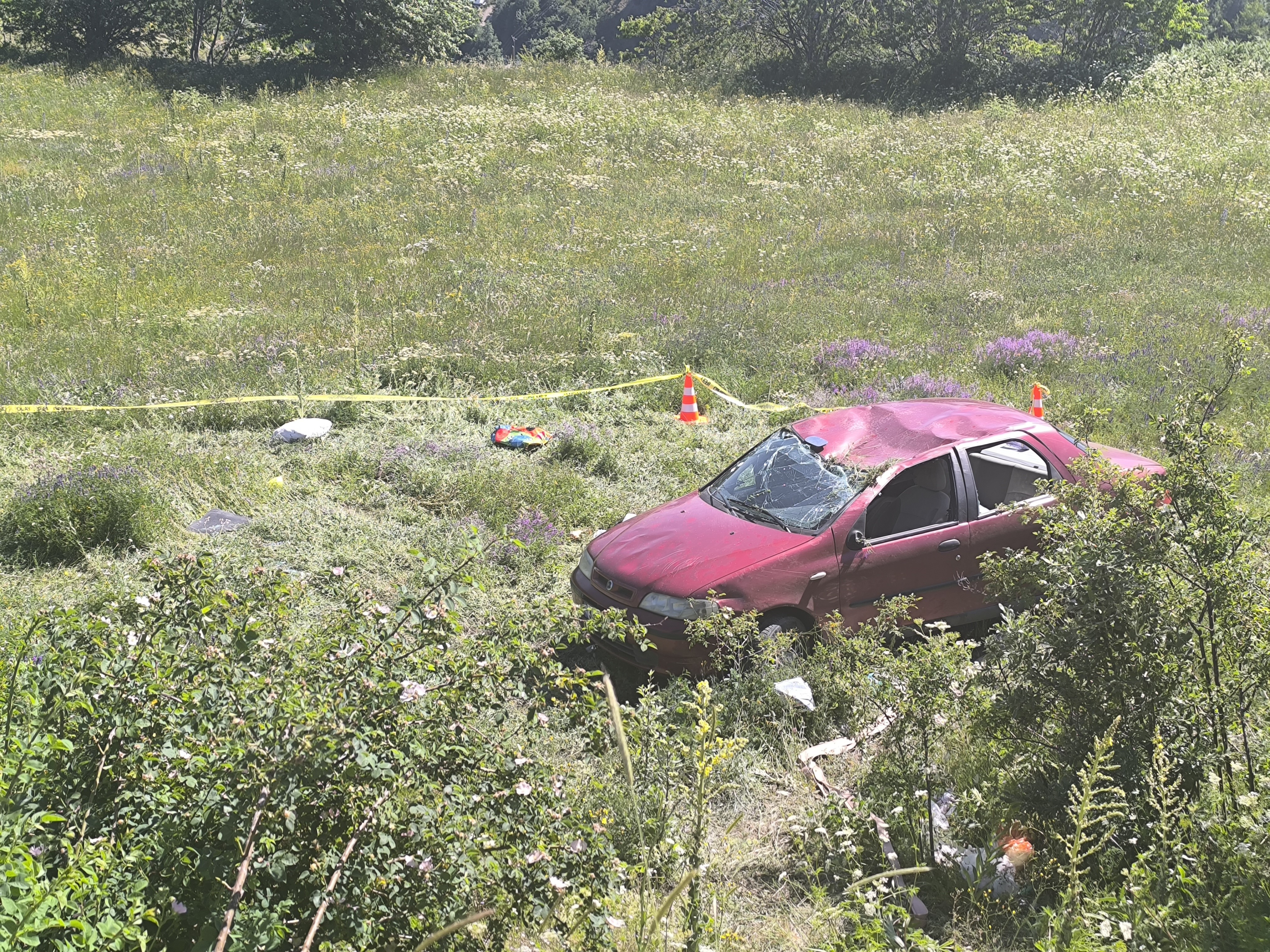 Kastamonu'da Otomobil Uçuruma Yuvarlandı! 1 Ölü, 4 Yaralı (1)-1