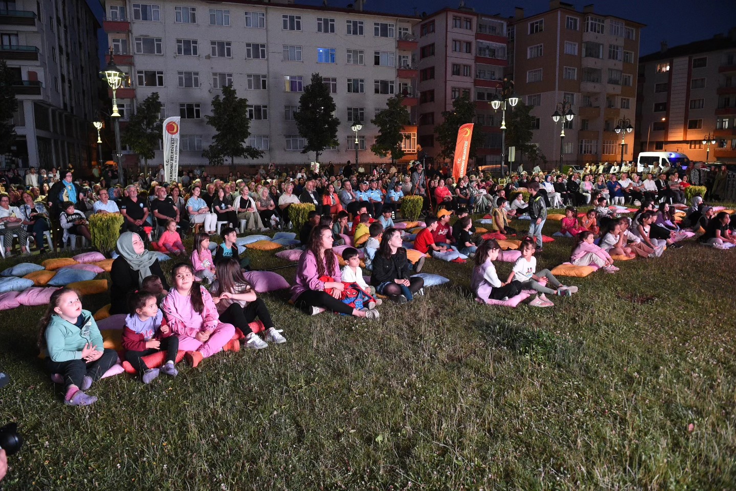 Turhan Topçuoğlu Parkı’nda Vatandaşlar Nostaljiyi Yaşadı (1)