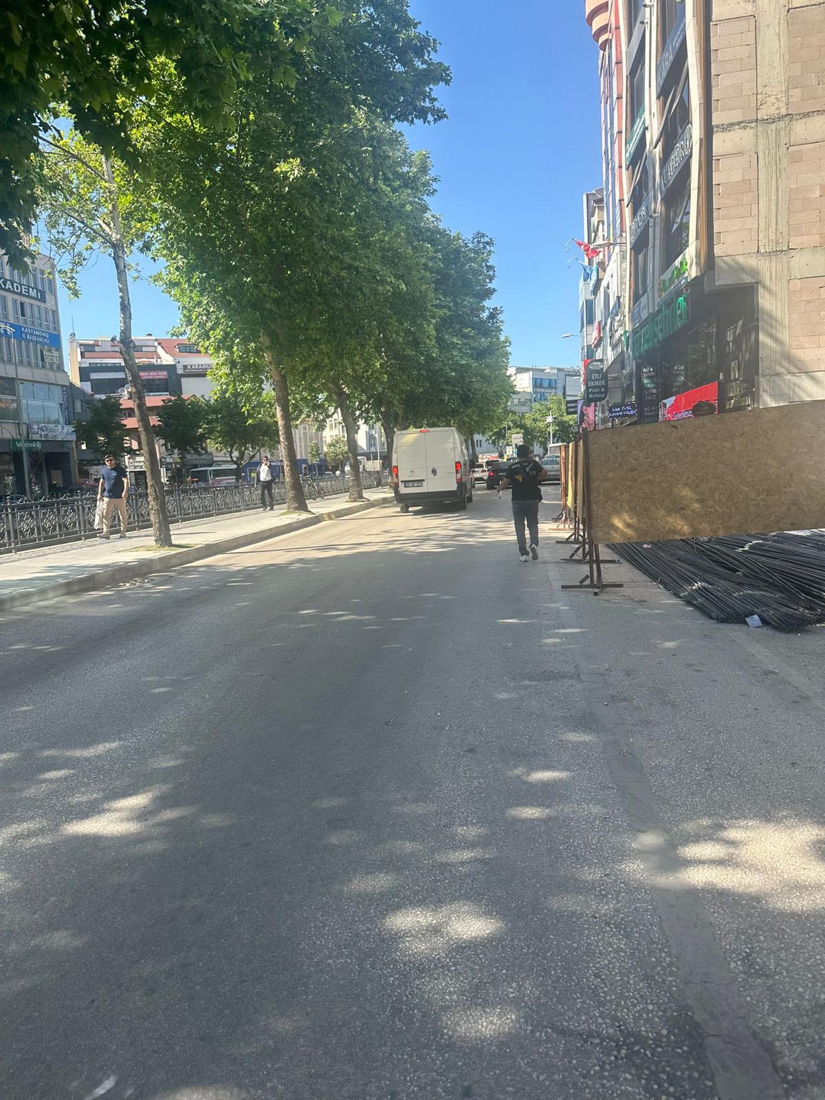 Yapımı Süren Inşaata Vatandaştan Tepki!2