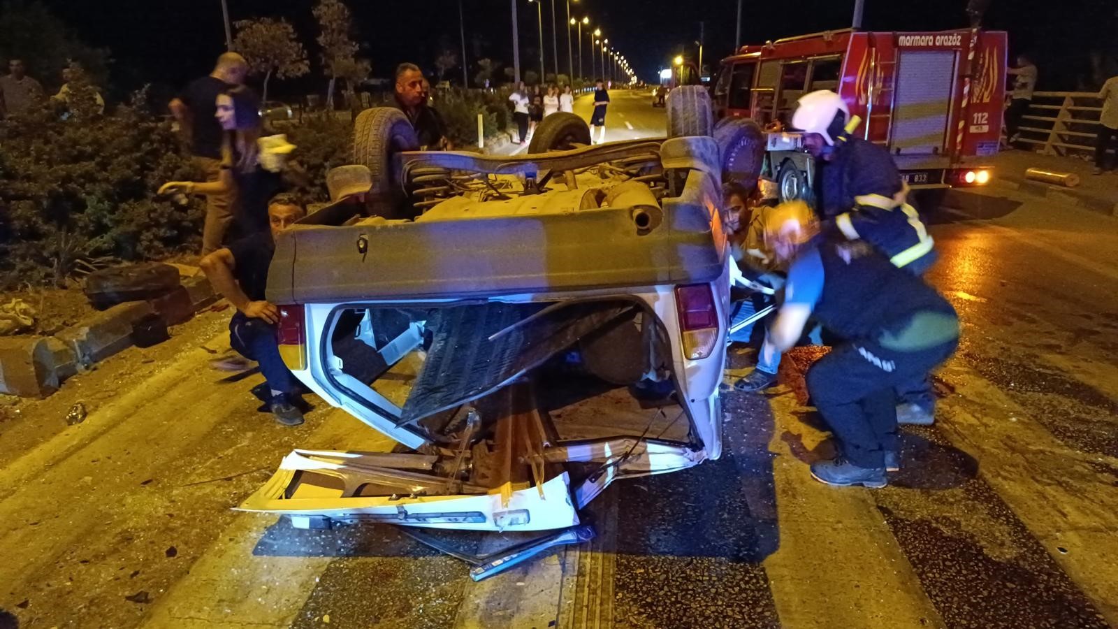 İki Otomobilin Çarpıştığı Kazada 2'Si Ağır 7 Kişi Yaralandı (1)