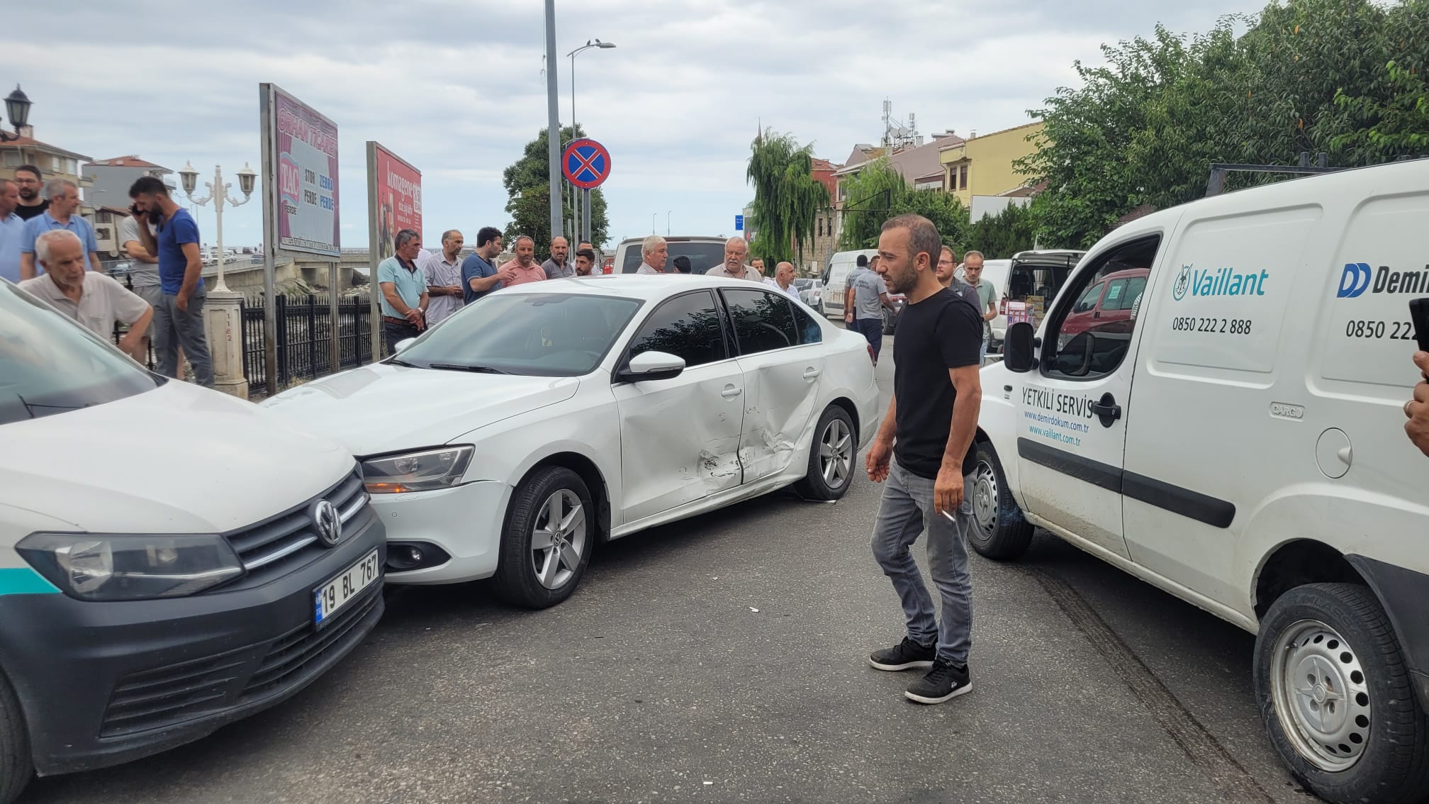 İnebolu’da Kaza 4 Araç Birbirine Girdi (1)