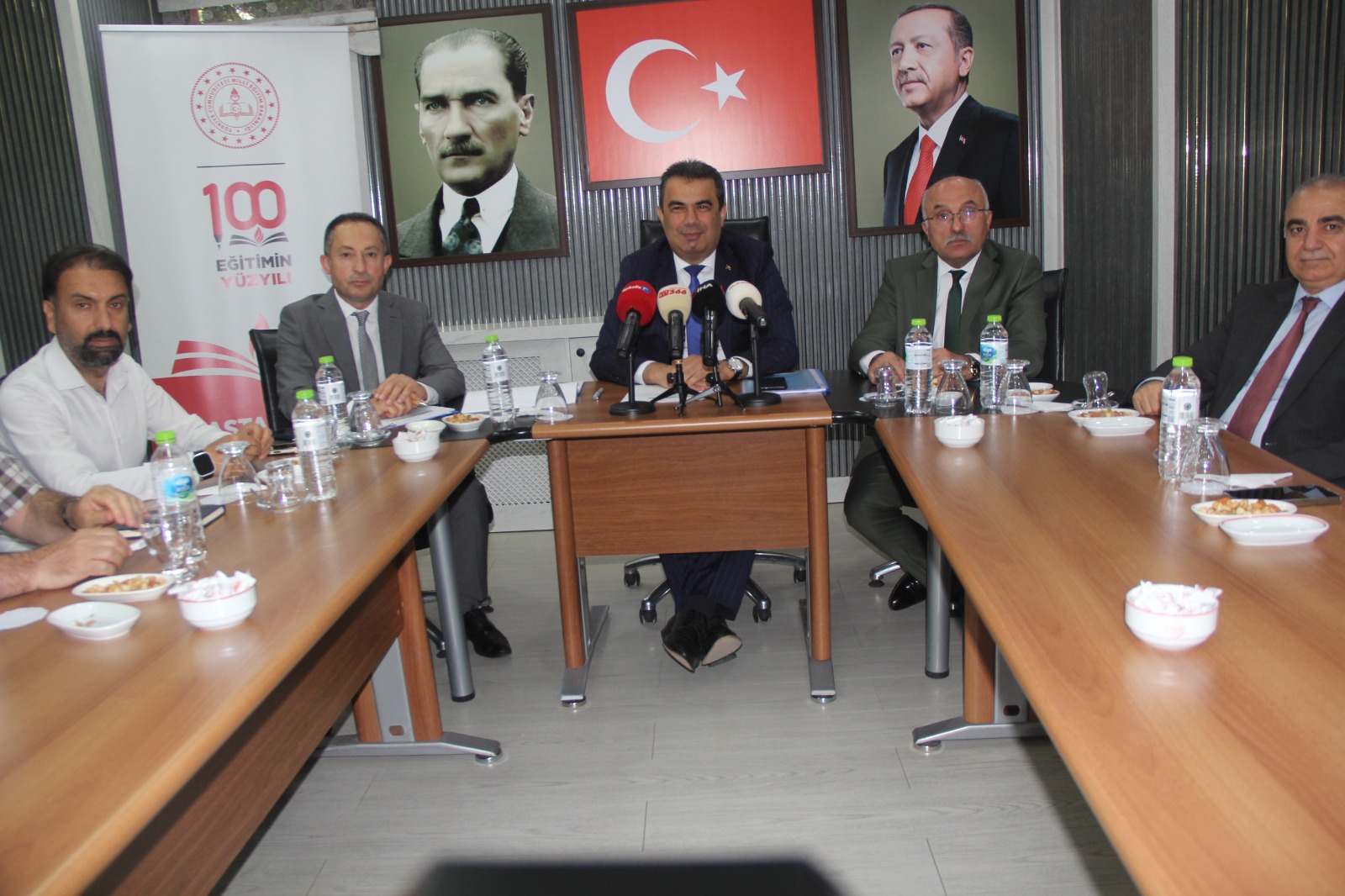 Kastamonu’da 2024 2025 Eğitim Yılı Değerlendirme Toplantısı Gerçekleştirildi (1)