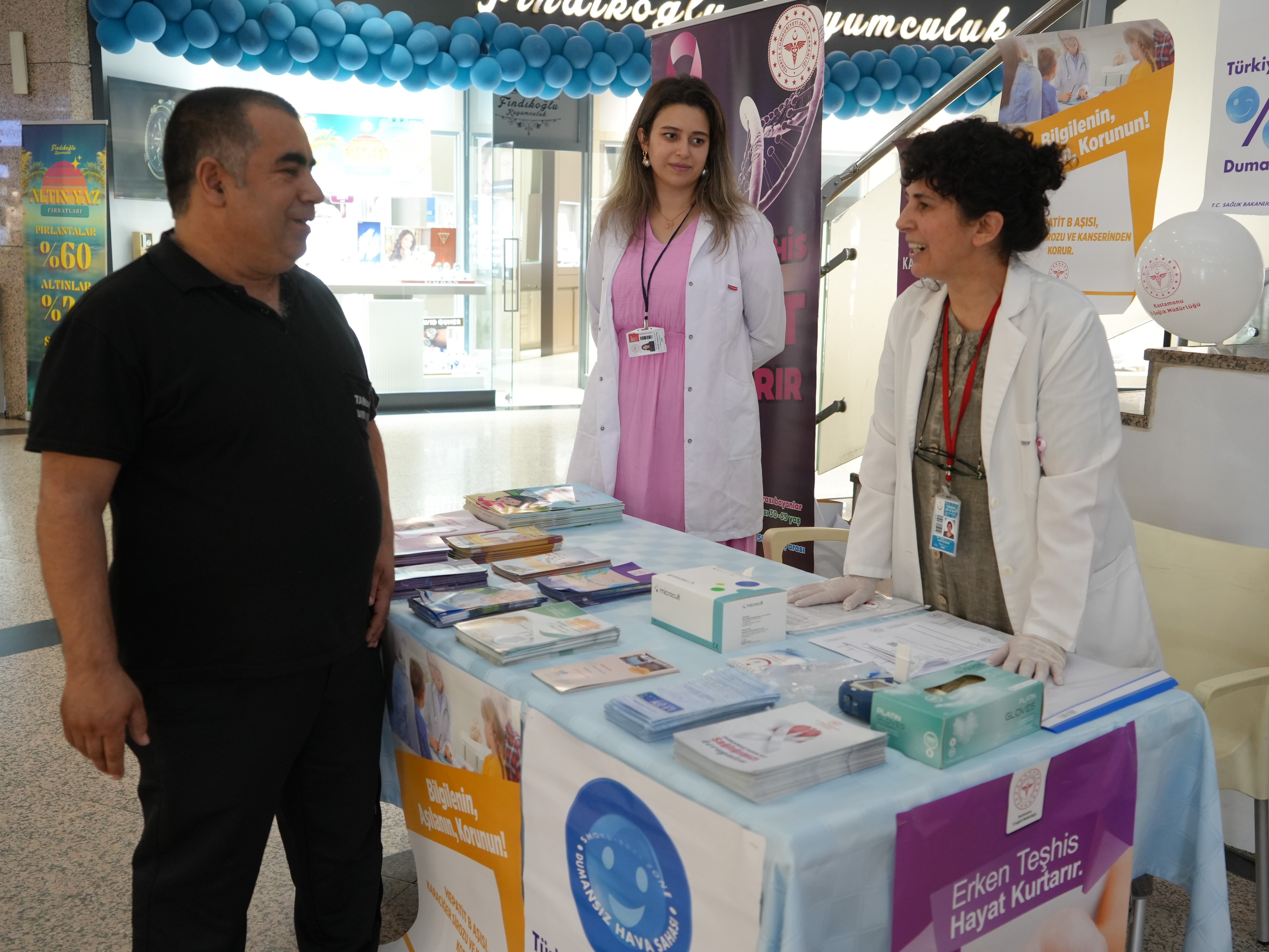 Kastamonulu Vatandaşın 30 Yıllık Sigara Alışkanlığı Bir Stantta Son Buldu (1)