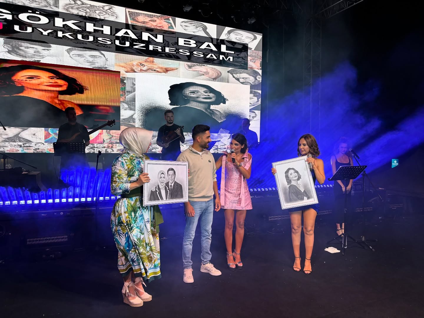 527327252 18419088112101252 3383593659481364527 N