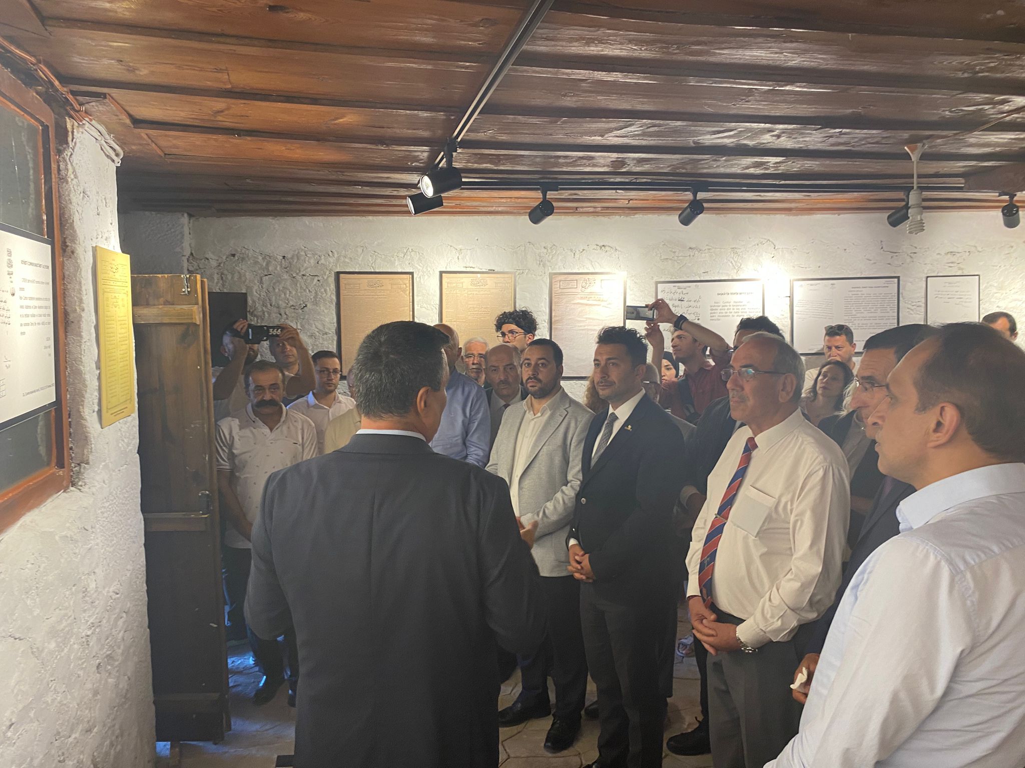 Atatürk’ün Kastamonu’ya Gelişinin 100. Yılına Özel Arşiv Sergisi Açıldı (3)