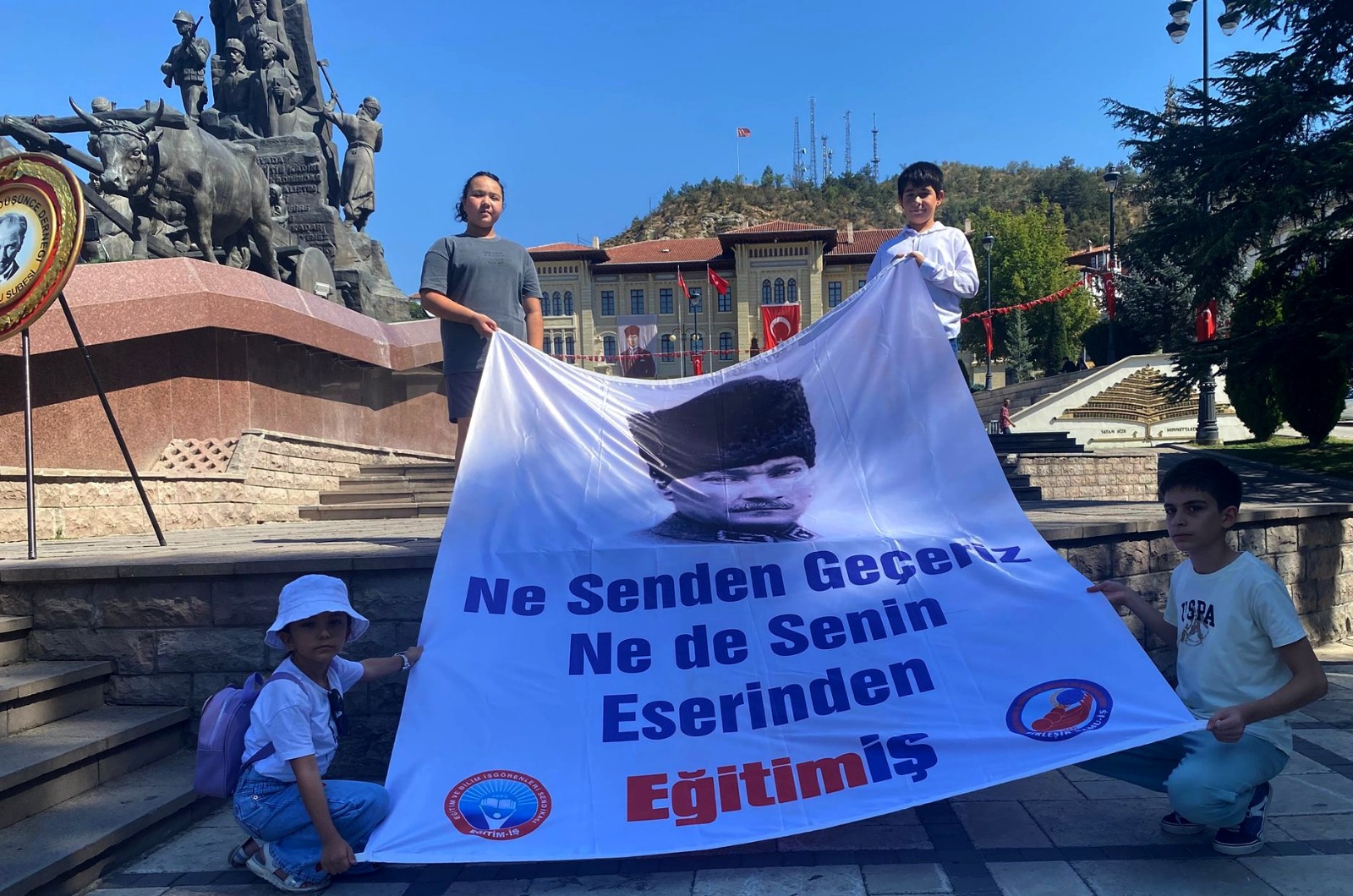 Cumhuriyet Ve Bağımsızlık Vurgusu (1)