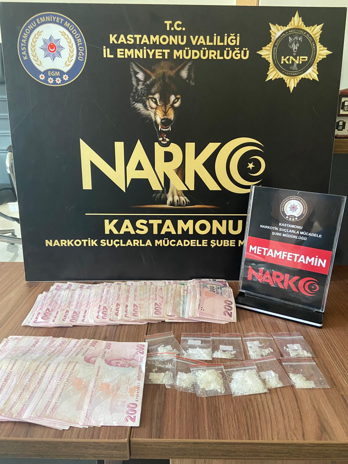 Durdurulan Motosikletliden Uyuşturucu Çıktı, 2 Kişi Tutuklandı (1)