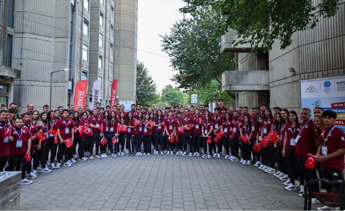 Kamu Bihaber Ve Bigane Ilin Kültür Ve Turizm Külliyatından (1)